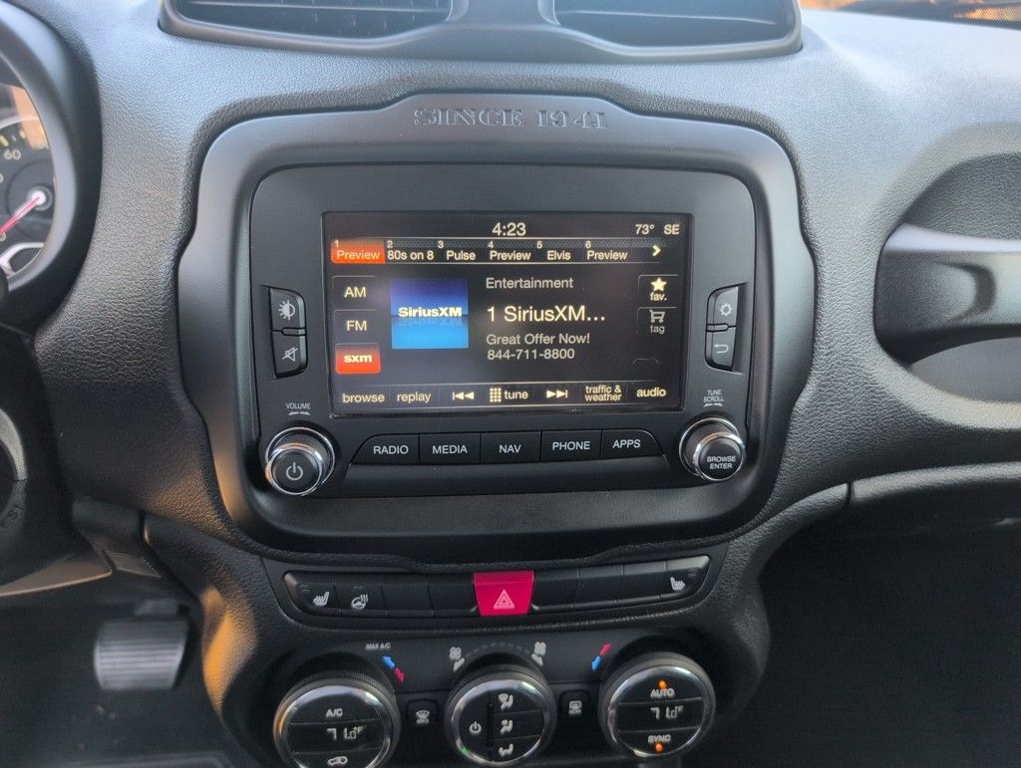 2017 Jeep Renegade Latitude photo