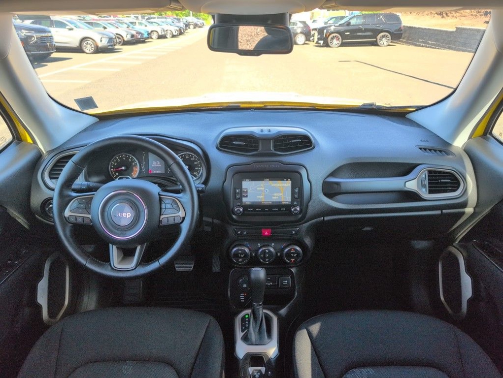 2017 Jeep Renegade Latitude photo