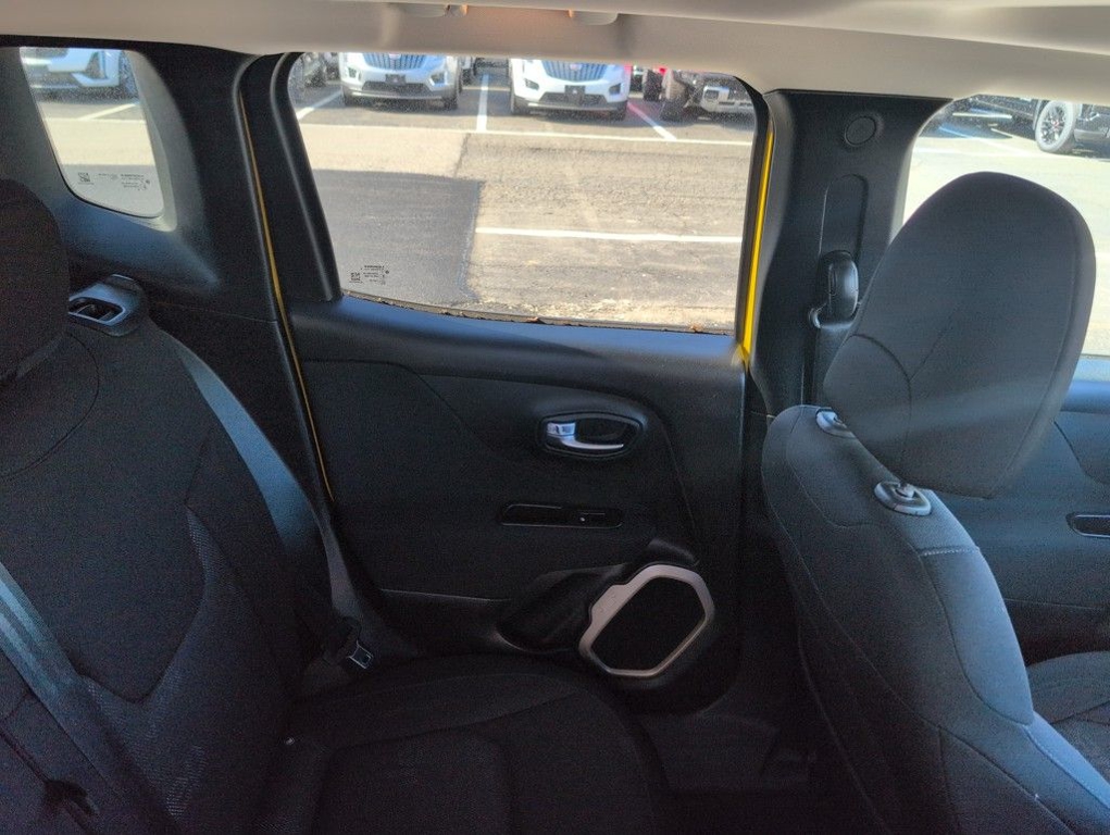 2017 Jeep Renegade Latitude photo