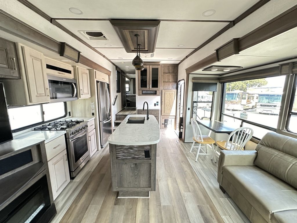 2021 Alliance RV Paradigm 340RL 6