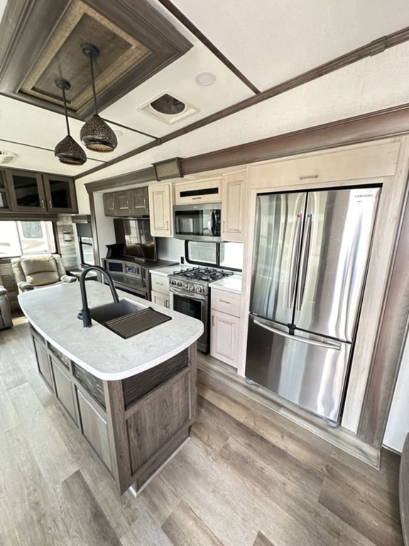 2021 Alliance RV Paradigm 340RL 9