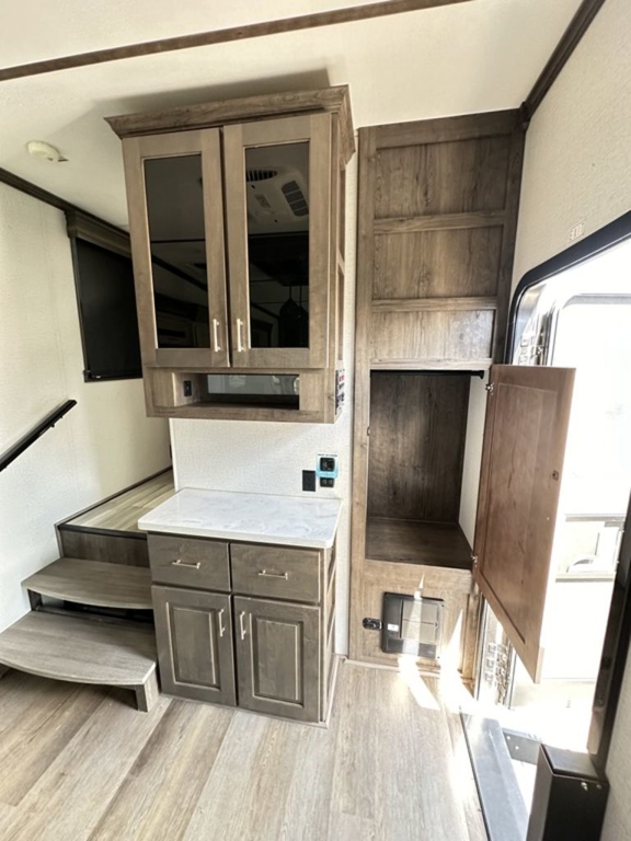 2021 Alliance RV Paradigm 340RL 13