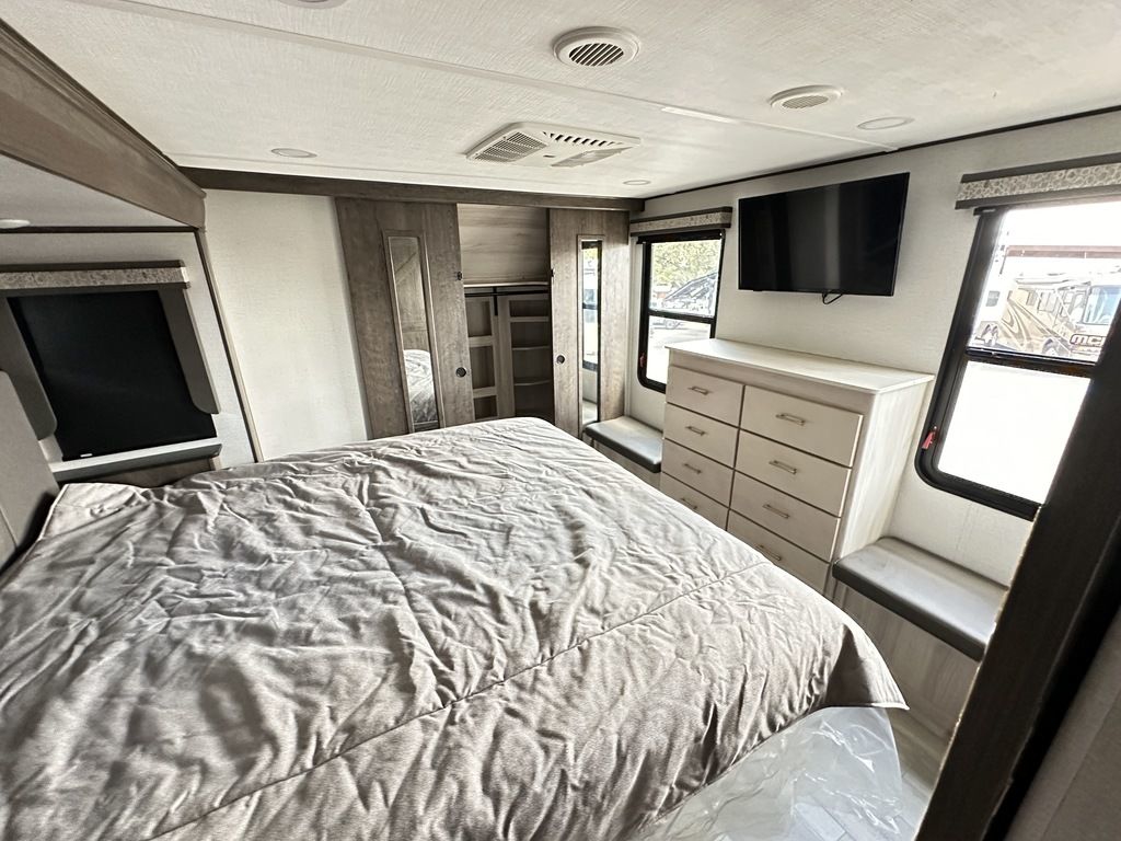 2021 Alliance RV Paradigm 340RL 14