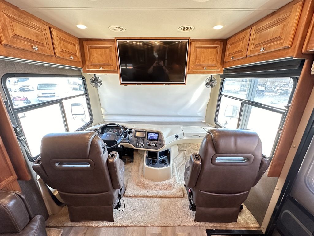 2017 Tiffin Motorhomes Allegro 32 SA 15