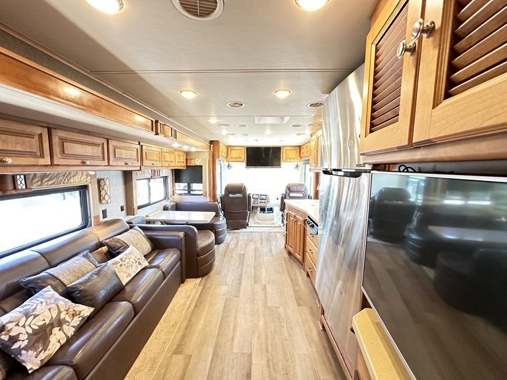 2017 Tiffin Motorhomes Allegro 32 SA 17