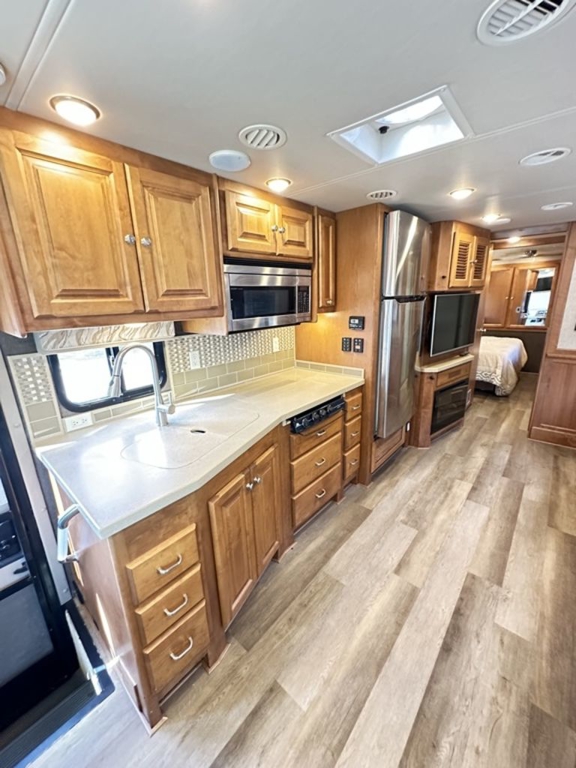 2017 Tiffin Motorhomes Allegro 32 SA 18