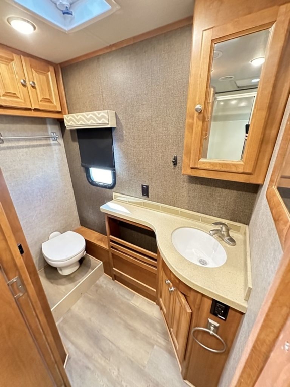 2017 Tiffin Motorhomes Allegro 32 SA 29