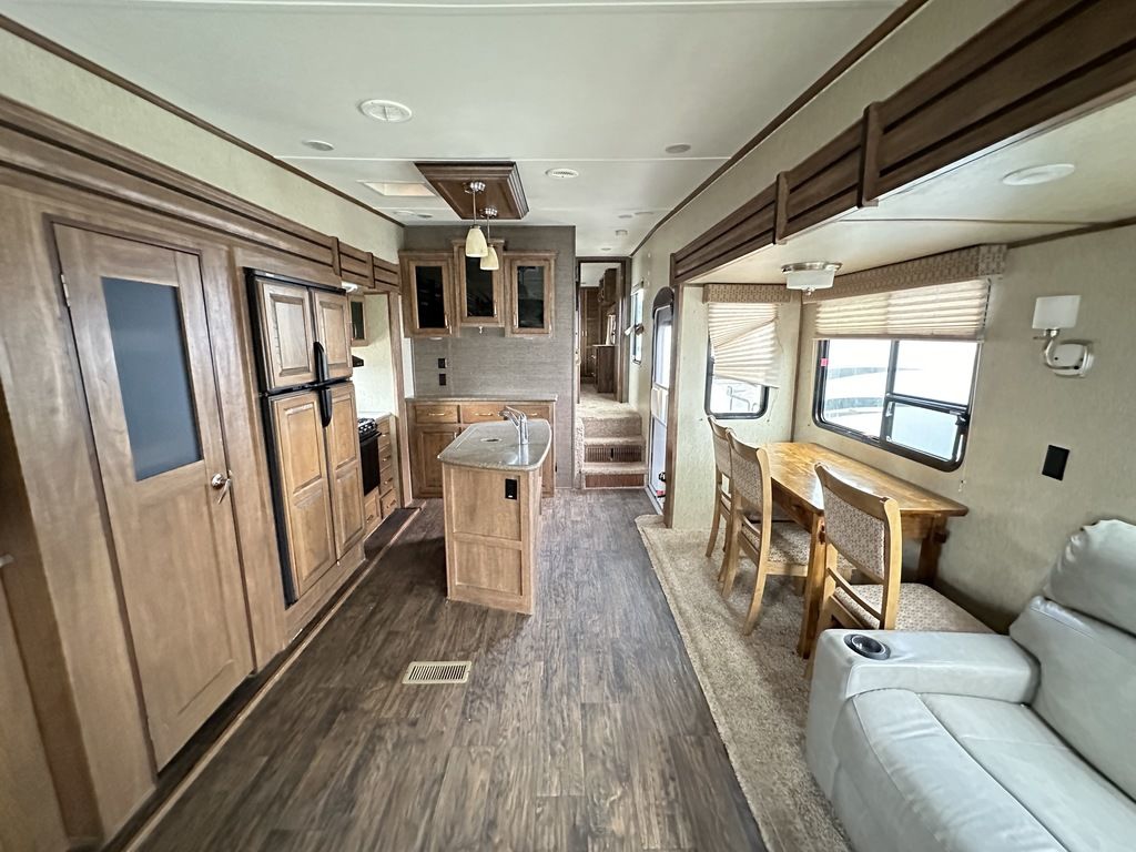 2015 Keystone Laredo 355RL 5