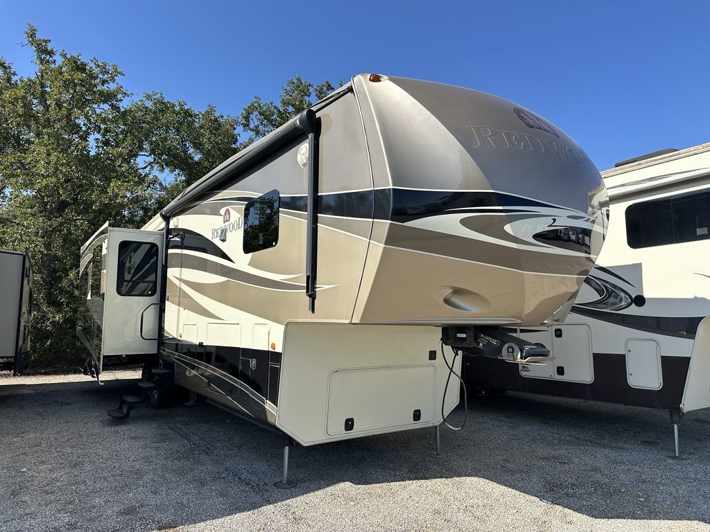 2013 Crossroads Redwood 36FB  2