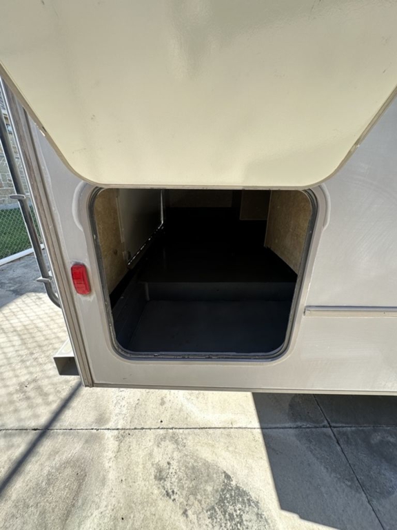 2014 Winnebago Minnie Winnie 31K 5