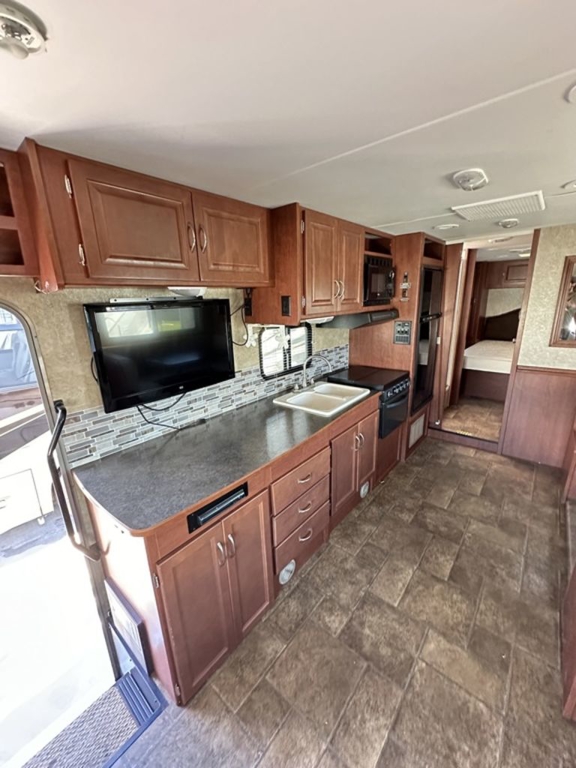 2014 Winnebago Minnie Winnie 31K 12