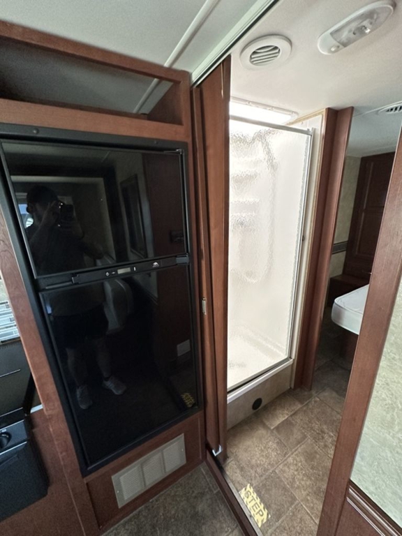 2014 Winnebago Minnie Winnie 31K 17