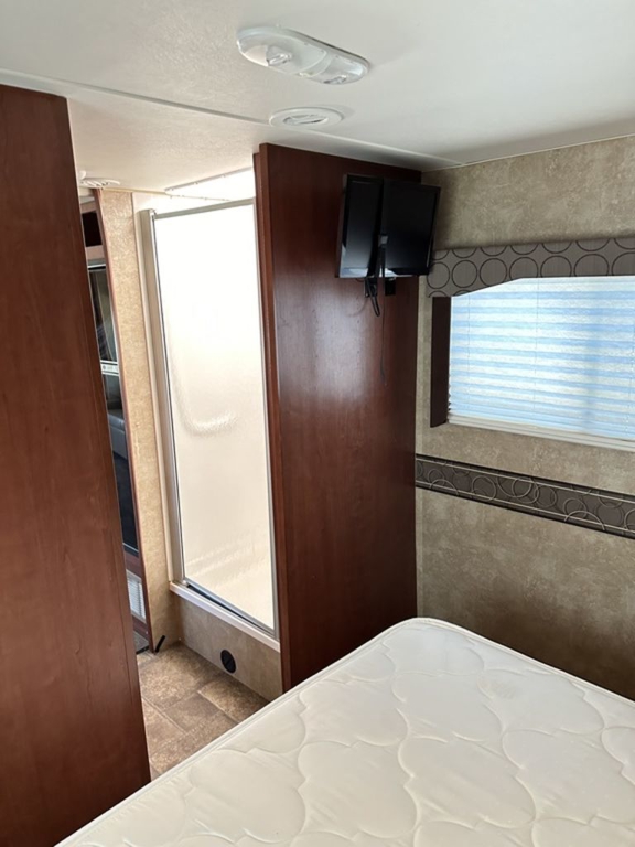 2014 Winnebago Minnie Winnie 31K 19