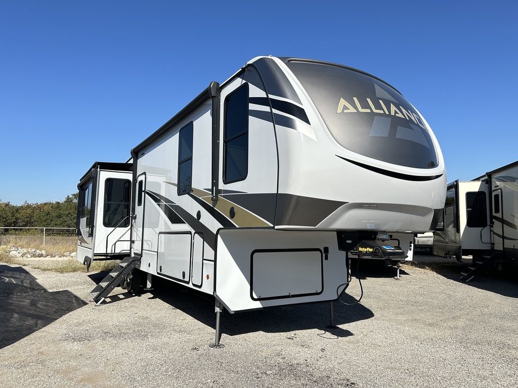 2021 Alliance RV Paradigm 340RL 2