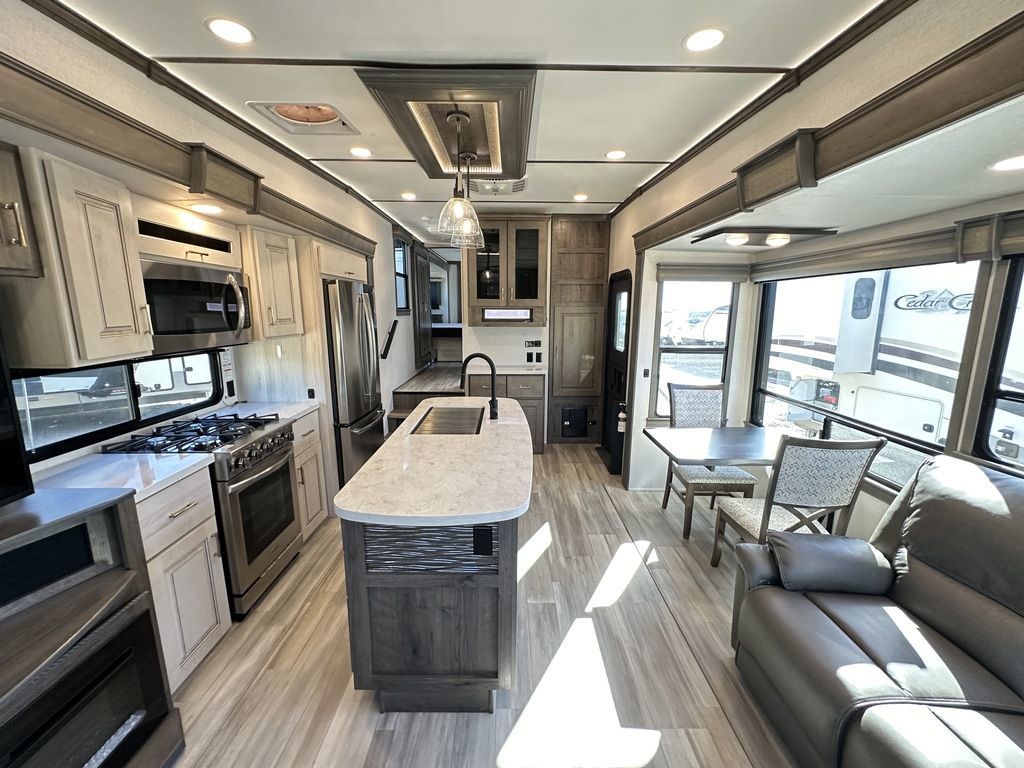 2021 Alliance RV Paradigm 340RL 8