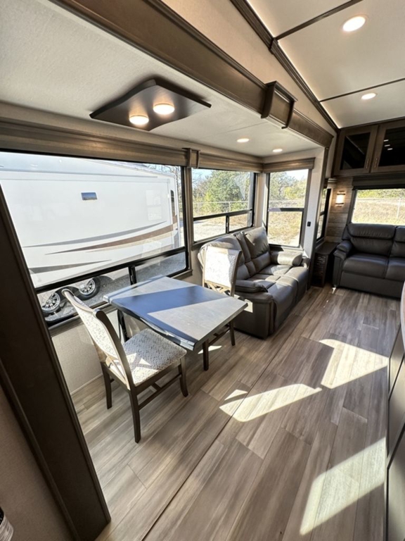 2021 Alliance RV Paradigm 340RL 10