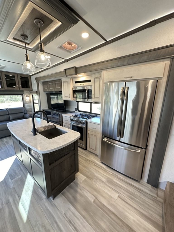 2021 Alliance RV Paradigm 340RL 11