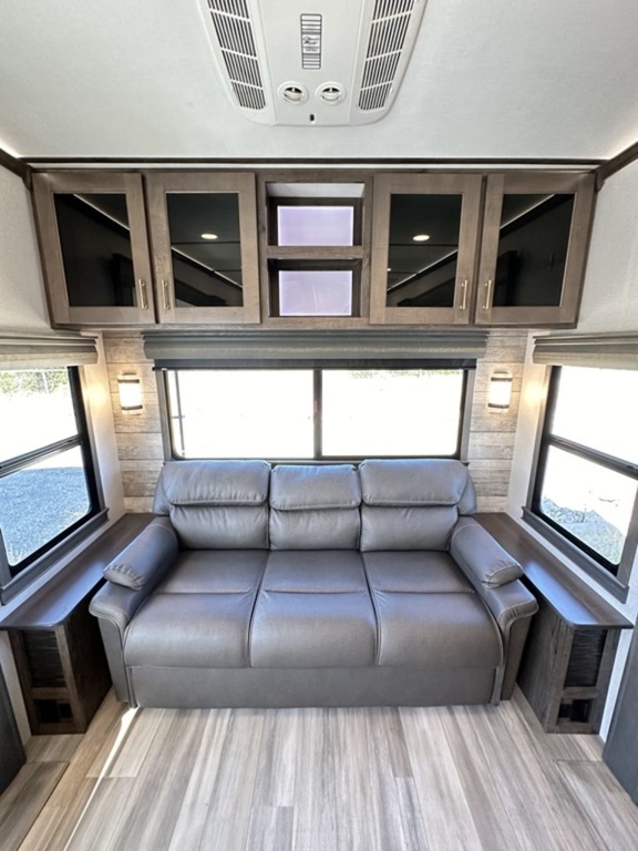 2021 Alliance RV Paradigm 340RL 15