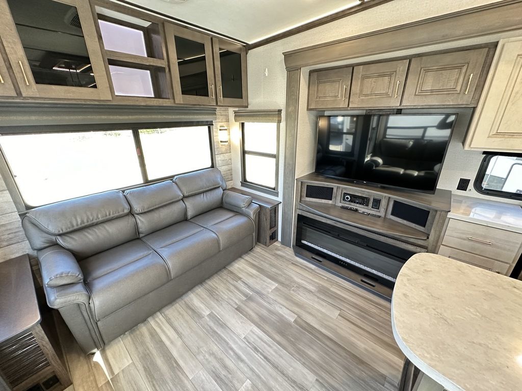 2021 Alliance RV Paradigm 340RL 16