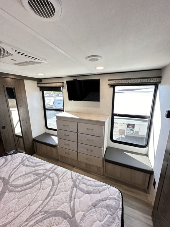 2021 Alliance RV Paradigm 340RL 21