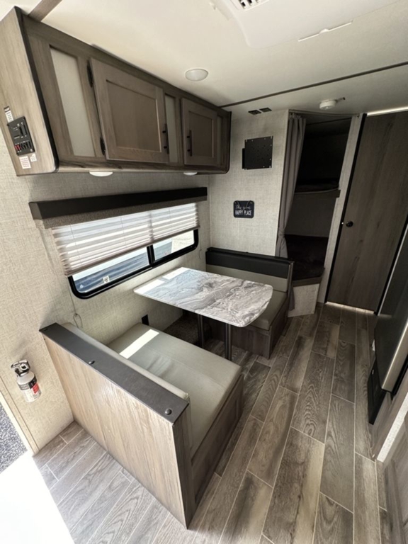 2021 Gulf Stream Kingsport Ultra Lite 248BH 6