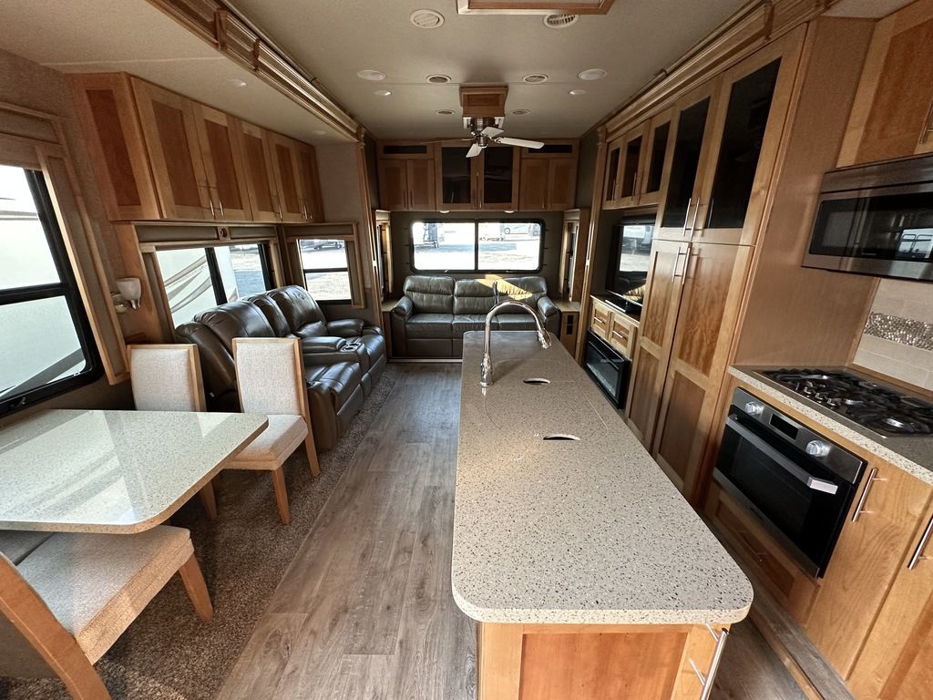 2018 Vanleigh RV Vilano The 365 RL 12