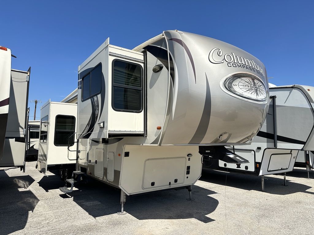 2017 Palomino Columbus Compass Fifth Wheels 381FLC 2