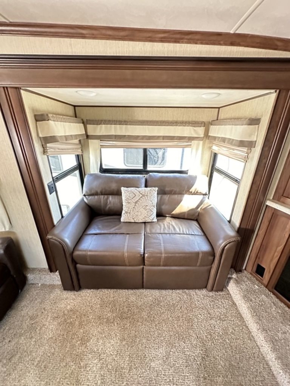 2017 Palomino Columbus Compass Fifth Wheels 381FLC 10