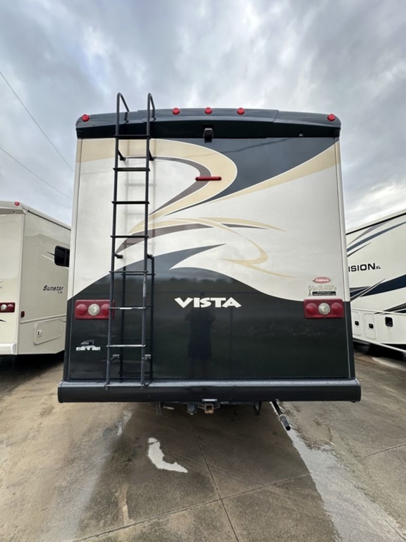 2014 Winnebago Vista 35F 3