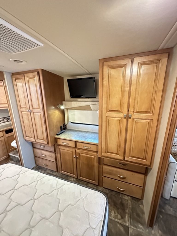 2014 Winnebago Vista 35F 25