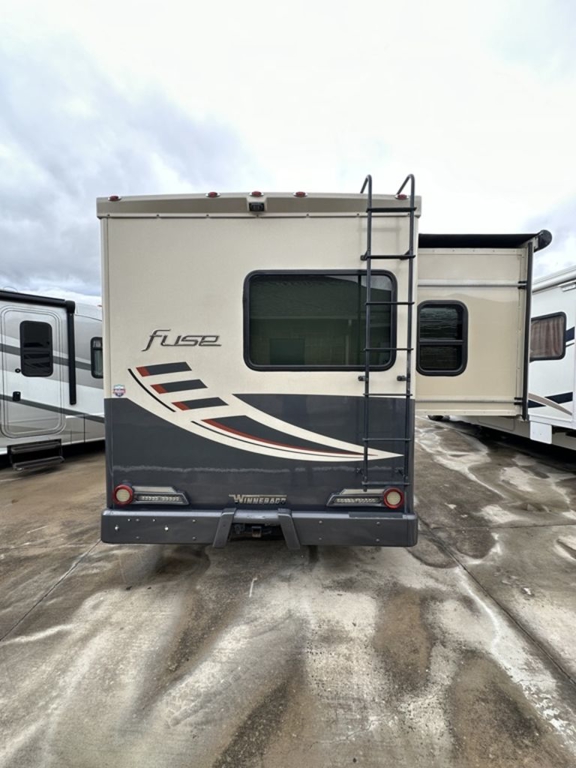 2017 Winnebago Fuse 23T 3