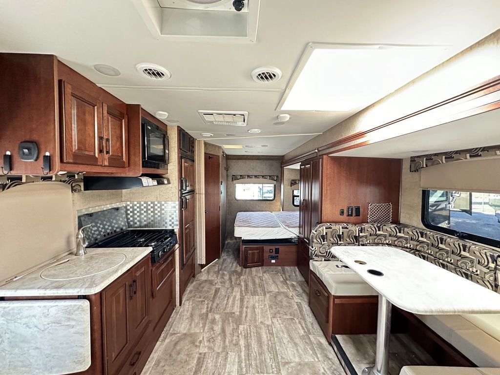 2015 Forest River Sunseeker Mercedes Benz Series 2400W  15