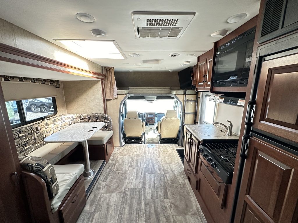 2015 Forest River Sunseeker Mercedes Benz Series 2400W  16