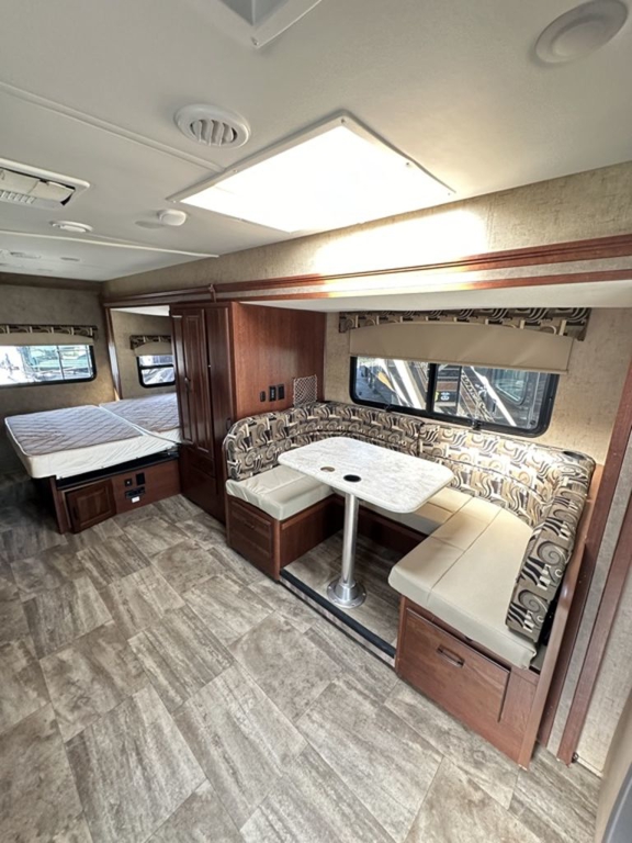 2015 Forest River Sunseeker Mercedes Benz Series 2400W  18