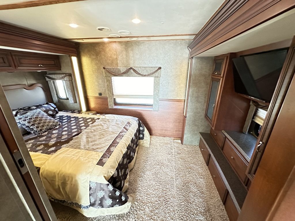 2014 Newmar Canyon Star 3424 24