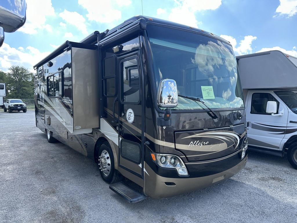 2013 Tiffin Motorhomes Allegro 32 BR 2