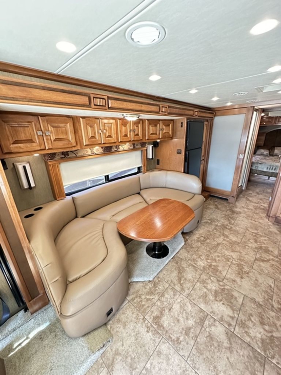 2013 Tiffin Motorhomes Allegro 32 BR 16