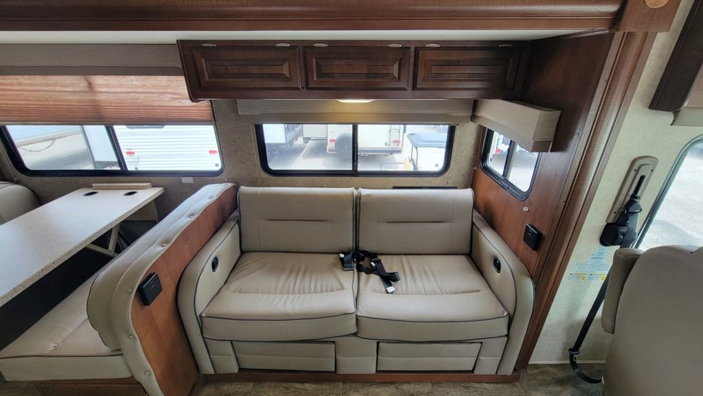 2017 Forest River Georgetown 3 Series GT3 30X3 23