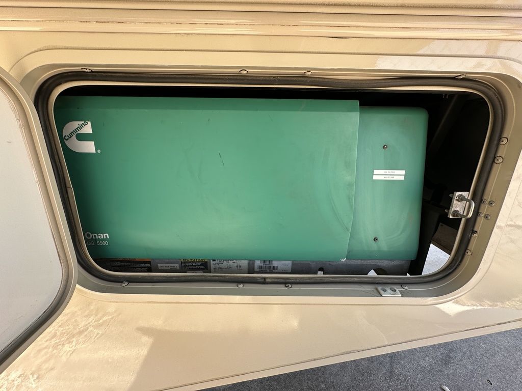 2019 Winnebago Sunstar LX 30T 7