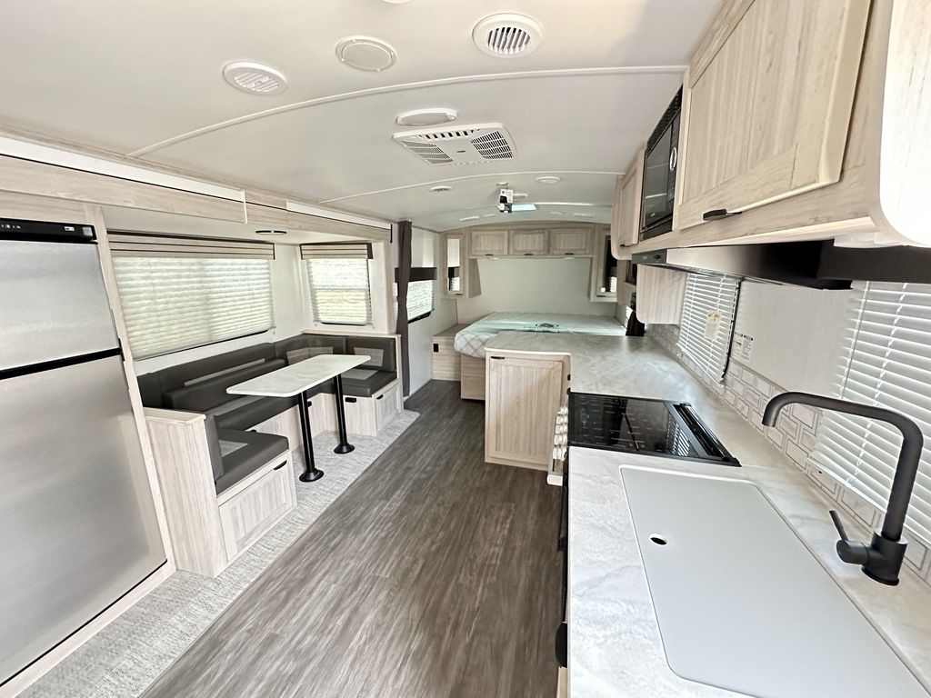 2022 Cruiser RV Shadow Cruiser 225RBS  3