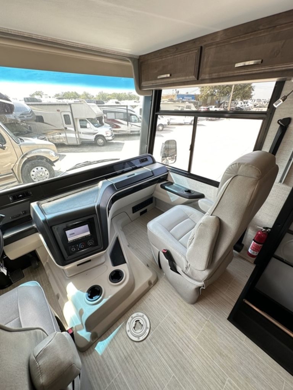 2021 Entegra Coach Vision XL 34B 20