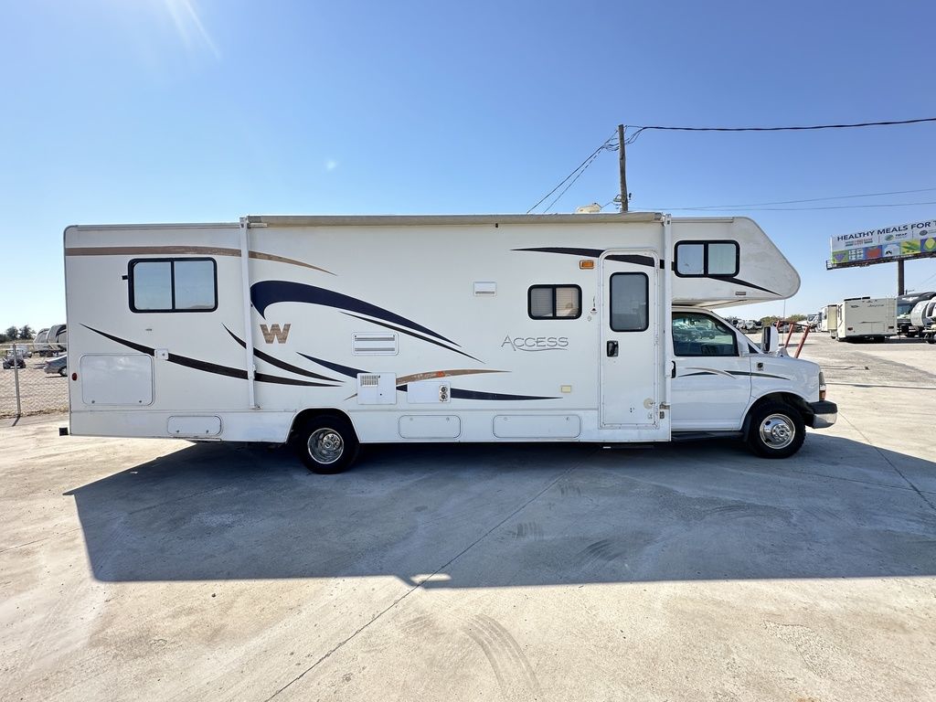 2007 Winnebago Access 31C  3