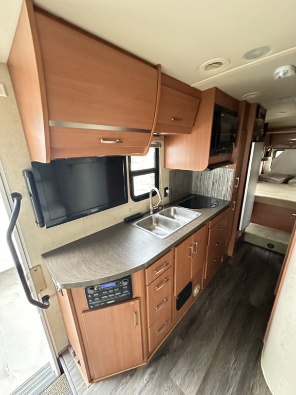 2014 Winnebago View Profile 24G 12