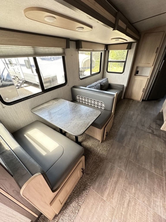 2021 Cruiser RV Radiance R-32BH 8