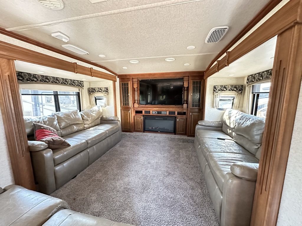 2018 Heartland Bighorn 3750 FL 8