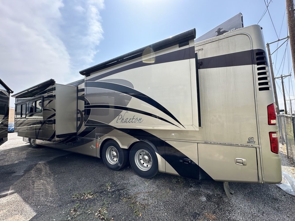 2008 Tiffin Motorhomes Phaeton 42 QRH 3