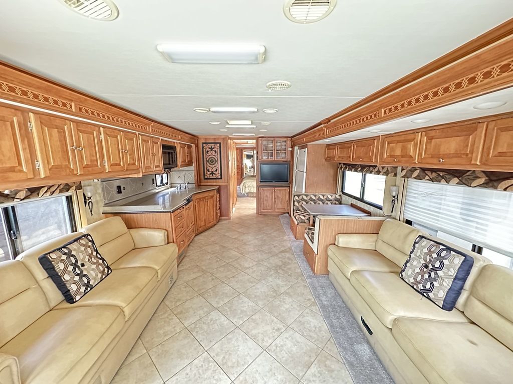 2008 Tiffin Motorhomes Phaeton 42 QRH 9