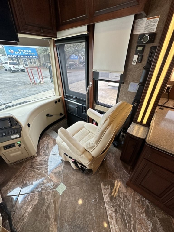 2015 Newmar Dutch Star 3736 18