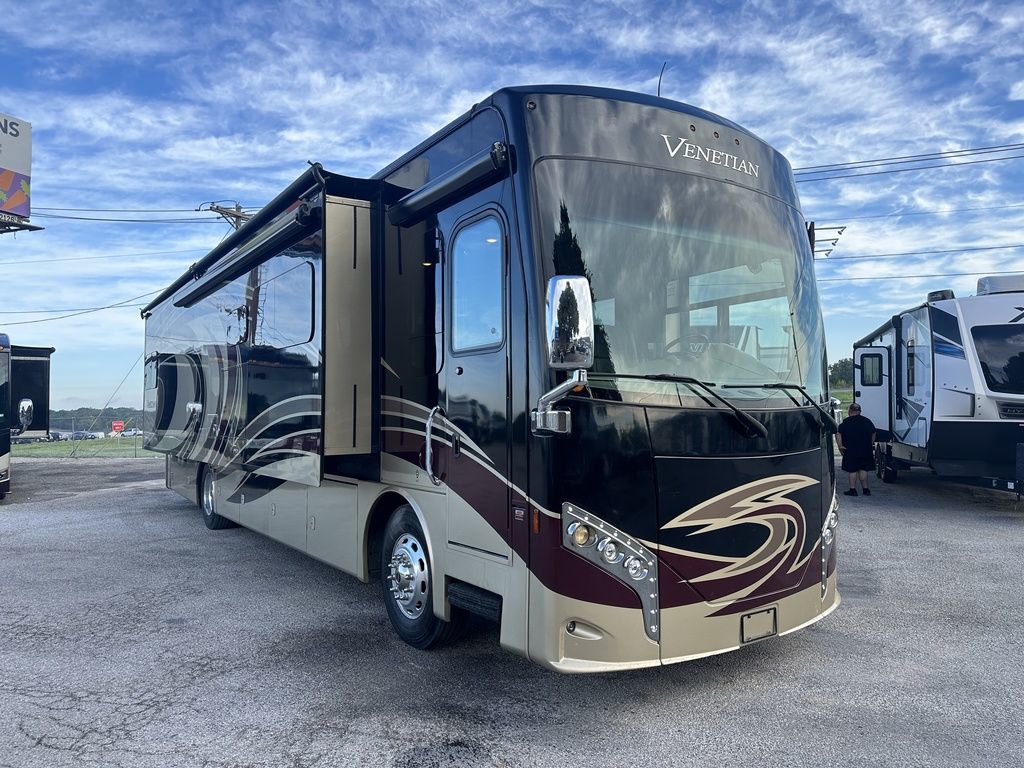 2016 Thor Motor Coach Venetian M37 3