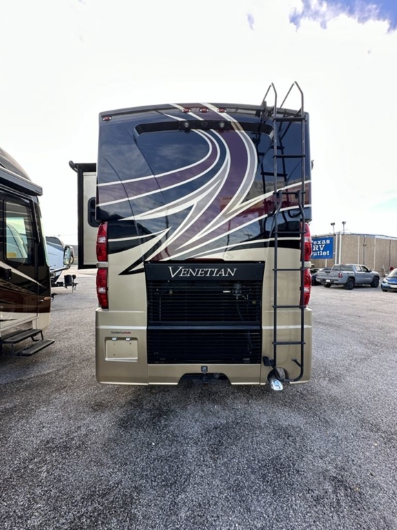 2016 Thor Motor Coach Venetian M37 5